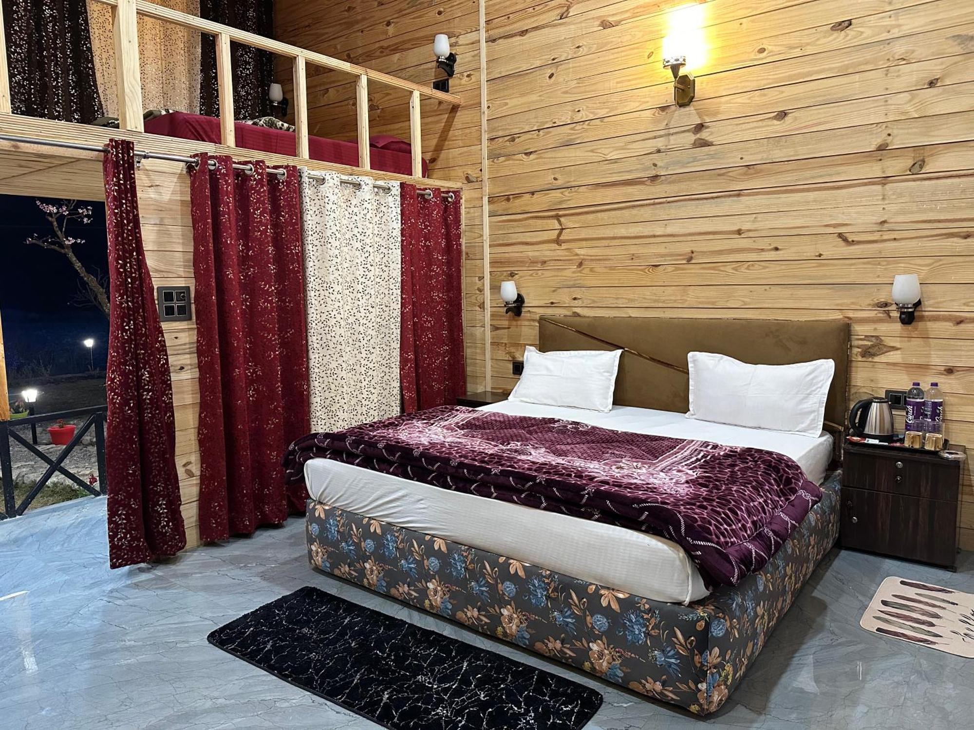Cabana Riverside Resort - Kainchi Dham ไนนิตาล ภายนอก รูปภาพ