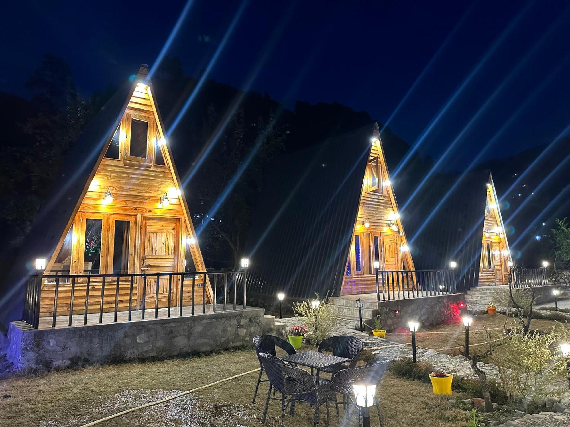 Cabana Riverside Resort - Kainchi Dham ไนนิตาล ภายนอก รูปภาพ