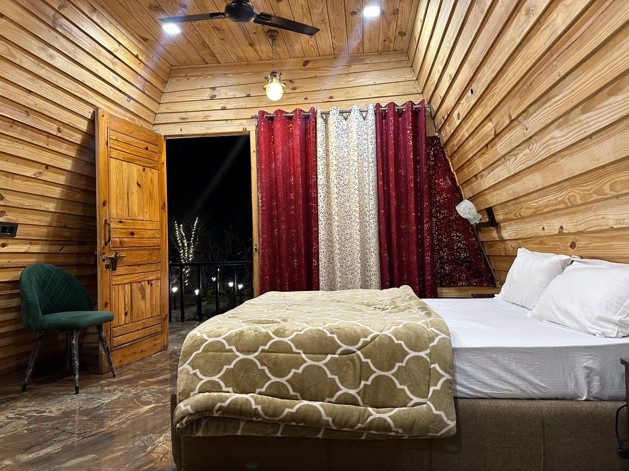 Cabana Riverside Resort - Kainchi Dham ไนนิตาล ภายนอก รูปภาพ