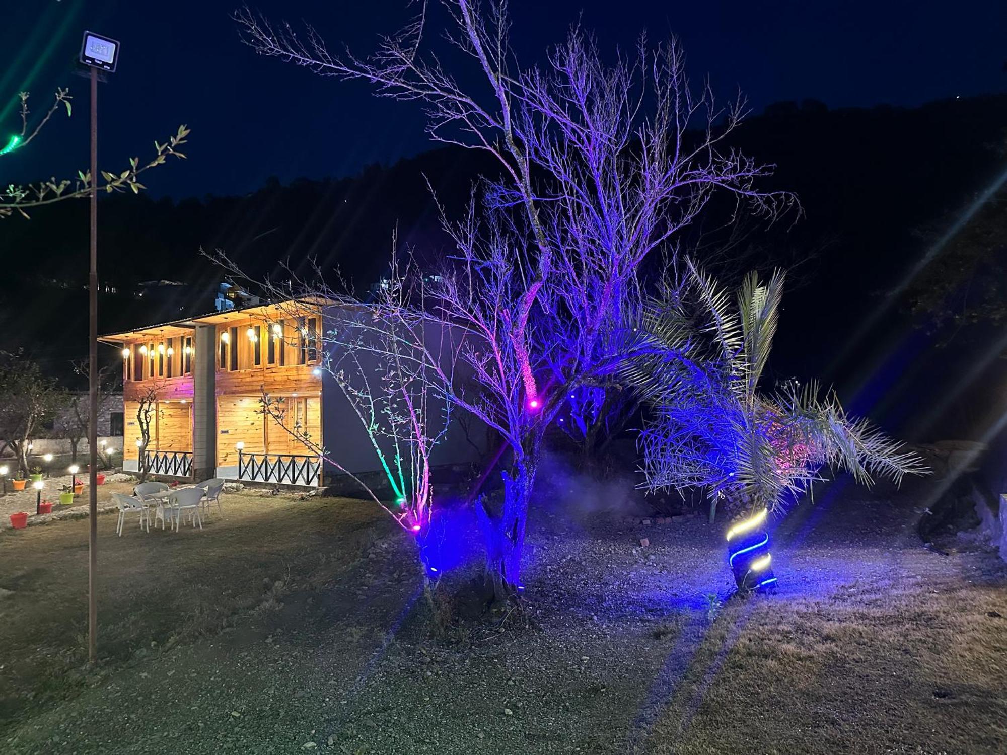 Cabana Riverside Resort - Kainchi Dham ไนนิตาล ภายนอก รูปภาพ