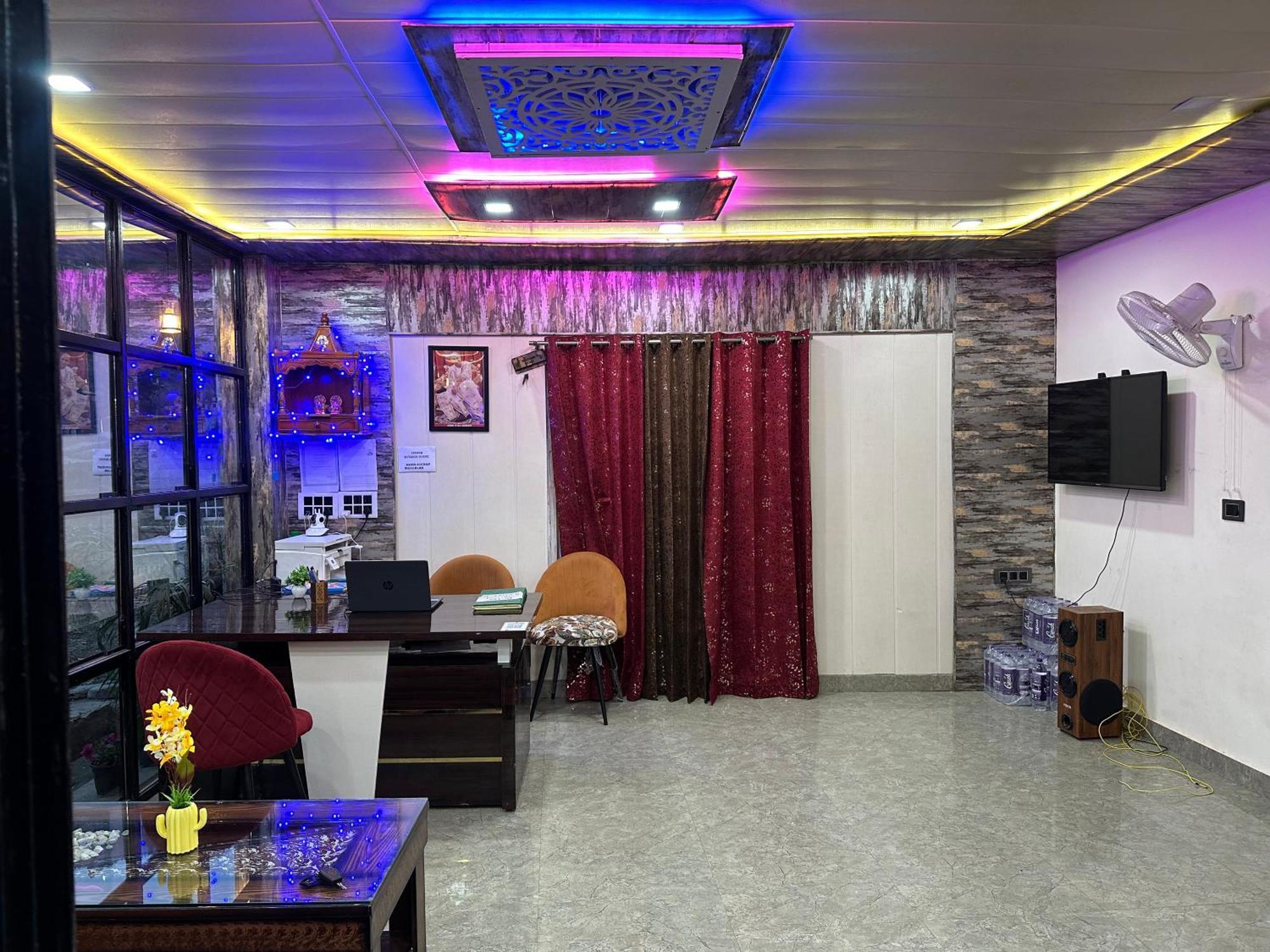 Cabana Riverside Resort - Kainchi Dham ไนนิตาล ภายนอก รูปภาพ